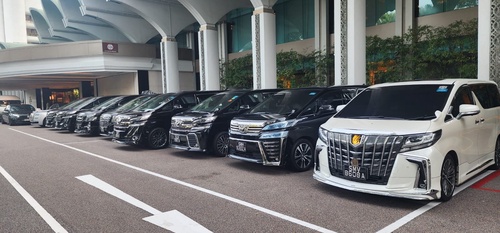 Limousine Service in Singapore: Navigating Luxury and Comfort in the Lion City