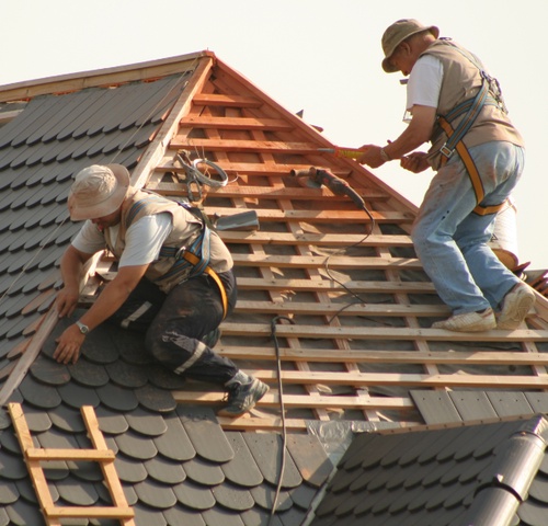 Effective Communication with a Licensed Roofing Contractor: Navigating Your Roofing Needs
