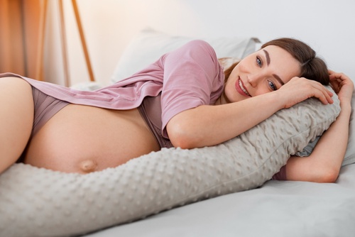 Maximizing Comfort: The Importance of Pregnancy Pillows for Expecting Mothers