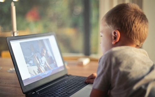Control or Comply: Why You Must Limit Your Child’s Screen Time